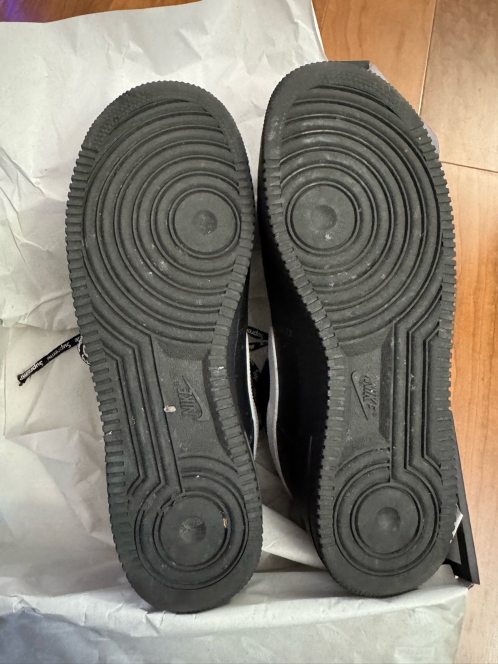 Supreme Black Sneakers AF1 with White Swoosh - Picture 2 of 9